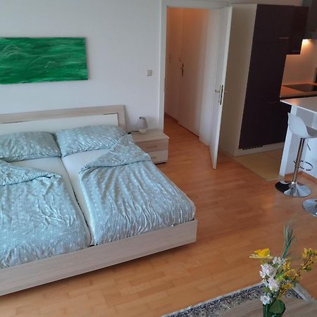 Serviced Apartment With Sunny Balcony Vienna Exterior photo